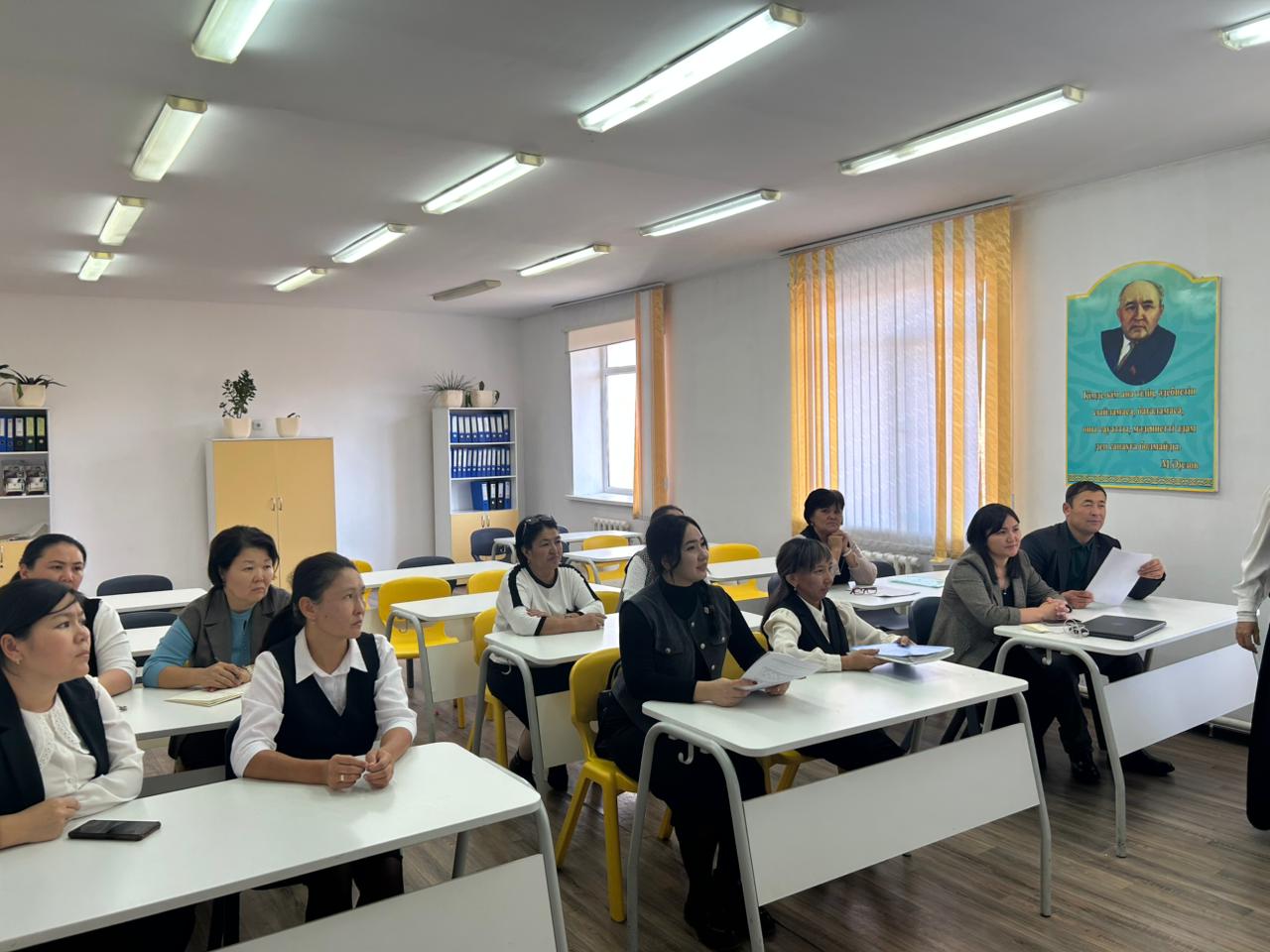 Озат тәжірибе мектебі