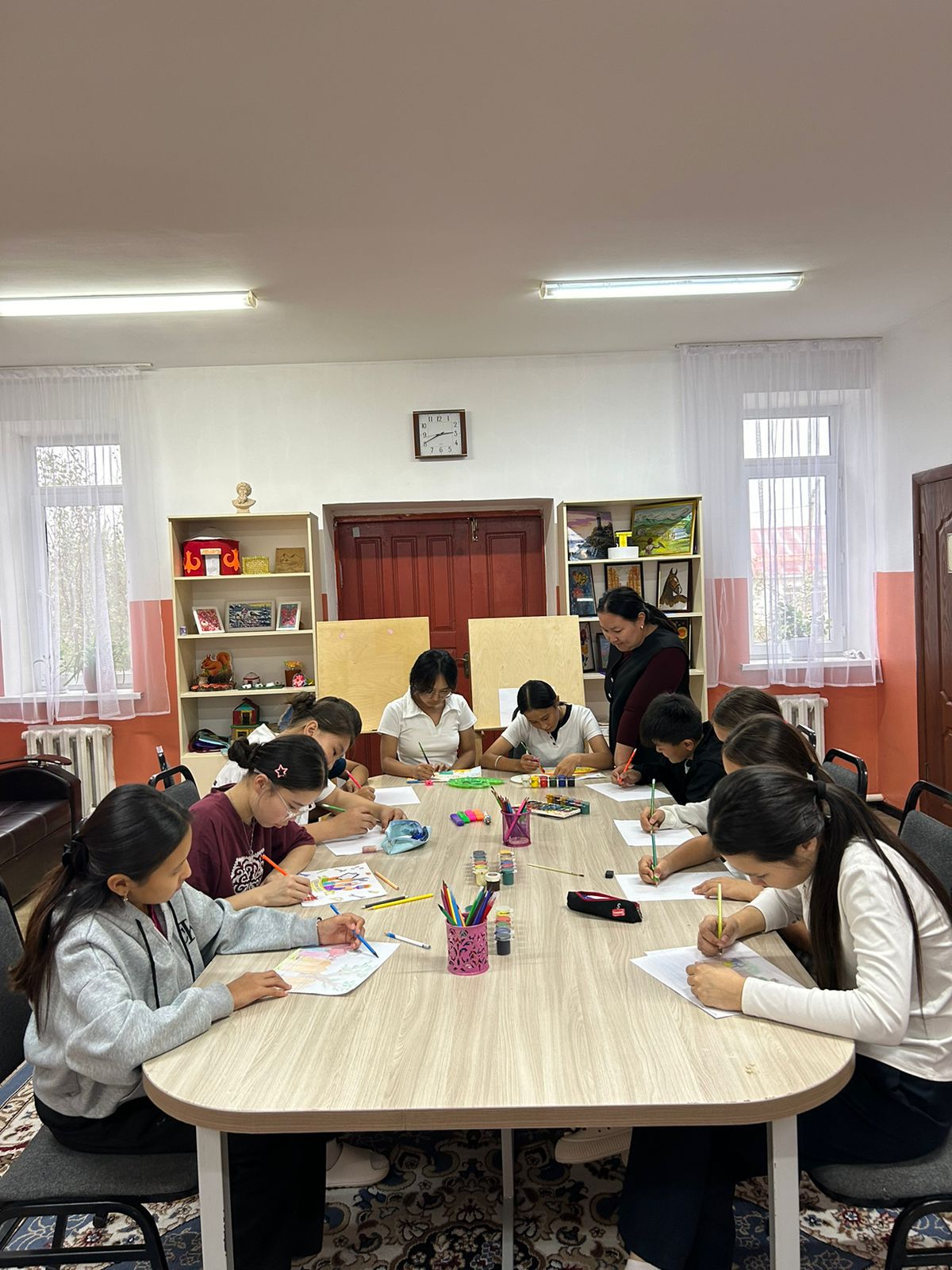 «Еңбек бәрін де жеңбек» тақырынба сурет байқауы